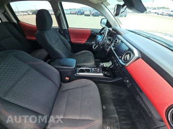 2020 Toyota Tacoma SR5 Crew Cab Medium Bed - miniatura 8