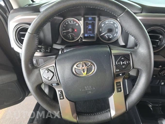 2020 Toyota Tacoma SR5 Crew Cab Medium Bed - miniatura 10