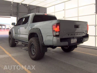 2020 Toyota Tacoma SR5 Crew Cab Medium Bed - miniatura 6