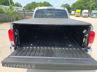 2020 Toyota Tacoma SR5 Crew Cab Medium Bed - miniatura 14