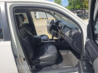 2020 Toyota Tacoma SR5 Crew Cab Medium Bed - miniatura 18