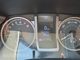 2020 Toyota Tacoma SR5 Crew Cab Medium Bed - miniatura 15