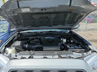 2020 Toyota Tacoma SR5 Crew Cab Medium Bed - miniatura 18