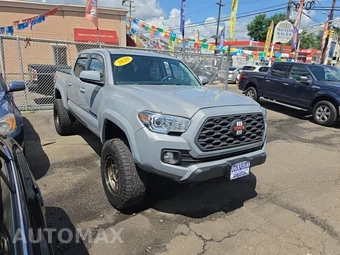 2020 Toyota Tacoma SR5 Crew Cab Medium Bed - miniatura 3