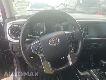 2020 Toyota Tacoma SR5 Crew Cab Medium Bed - miniatura 10