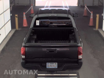 2020 Toyota Tacoma SR5 Crew Cab Medium Bed - miniatura 5