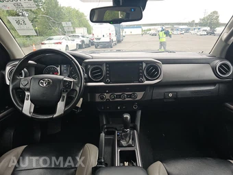 2020 Toyota Tacoma SR5 Crew Cab Medium Bed - miniatura 11