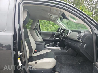 2020 Toyota Tacoma SR5 Crew Cab Medium Bed - miniatura 8
