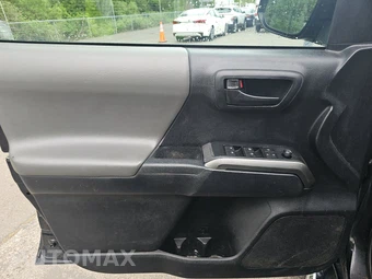 2020 Toyota Tacoma SR5 Crew Cab Medium Bed - miniatura 9
