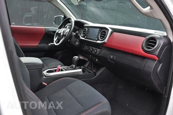 2020 Toyota Tacoma SR5 Crew Cab Medium Bed - miniatura 13
