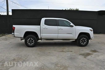 2020 Toyota Tacoma SR5 Crew Cab Medium Bed - miniatura 6