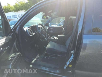 2020 Toyota Tacoma TRD Off-Road Crew Cab Long Bed - miniatura 6