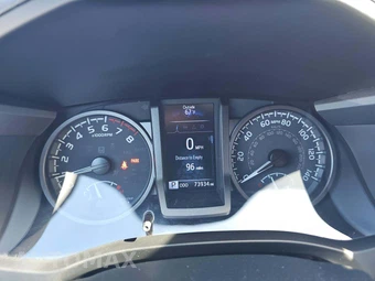 2020 Toyota Tacoma TRD Off-Road Crew Cab Long Bed - miniatura 9