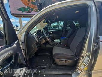 2020 Toyota Tacoma TRD Off-Road Crew Cab Medium Bed - miniatura 6