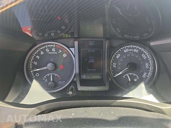 2020 Toyota Tacoma TRD Off-Road Crew Cab Medium Bed - miniatura 9