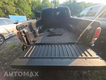 2020 Toyota Tacoma TRD Off-Road Crew Cab Medium Bed - miniatura 14
