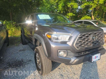 2020 Toyota Tacoma TRD Off-Road Crew Cab Medium Bed - miniatura 4