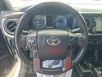 2020 Toyota Tacoma TRD Off-Road Crew Cab Medium Bed - miniatura 10