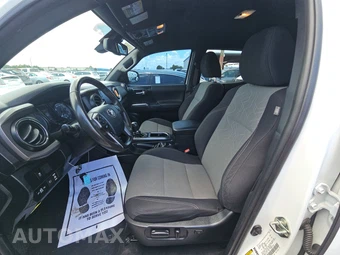 2020 Toyota Tacoma TRD Off-Road Crew Cab Medium Bed - miniatura 7