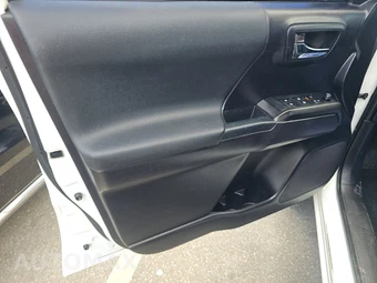 2020 Toyota Tacoma TRD Off-Road Crew Cab Medium Bed - miniatura 9