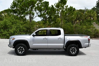 2020 Toyota Tacoma TRD Off-Road Crew Cab Medium Bed - miniatura 28