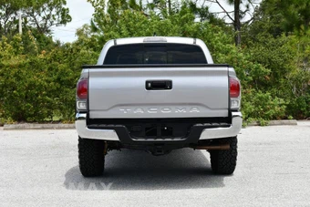 2020 Toyota Tacoma TRD Off-Road Crew Cab Medium Bed - miniatura 31