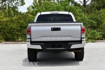 2020 Toyota Tacoma TRD Off-Road Crew Cab Medium Bed - miniatura 32