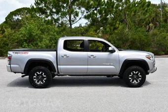 2020 Toyota Tacoma TRD Off-Road Crew Cab Medium Bed - miniatura 33