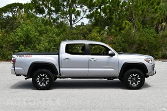 2020 Toyota Tacoma TRD Off-Road Crew Cab Medium Bed - miniatura 7