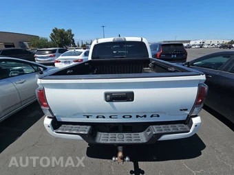 2020 Toyota Tacoma TRD Off-Road Crew Cab Medium Bed - miniatura 5