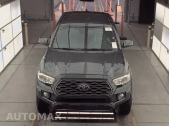 2020 Toyota Tacoma TRD Off-Road Crew Cab Medium Bed - miniatura 2