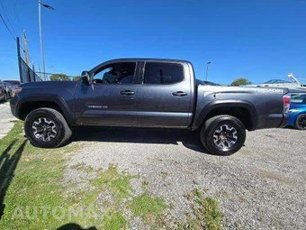 2020 Toyota Tacoma TRD Off-Road Crew Cab Medium Bed - miniatura 2