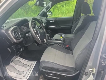 2020 Toyota Tacoma TRD Off-Road Crew Cab Medium Bed - miniatura 13