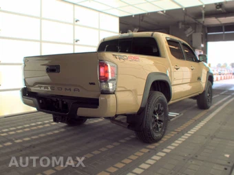 2020 Toyota Tacoma TRD Off-Road Crew Cab Medium Bed - miniatura 4