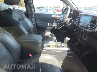 2020 Toyota Tacoma TRD Off-Road Crew Cab Medium Bed - miniatura 8