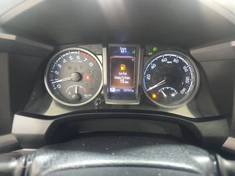 2020 Toyota Tacoma TRD Off-Road Crew Cab Medium Bed - miniatura 12