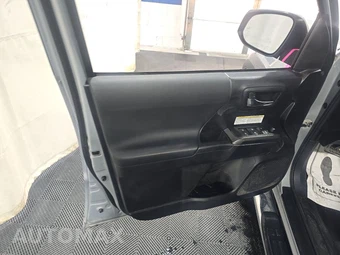 2020 Toyota Tacoma TRD Off-Road Crew Cab Medium Bed - miniatura 9
