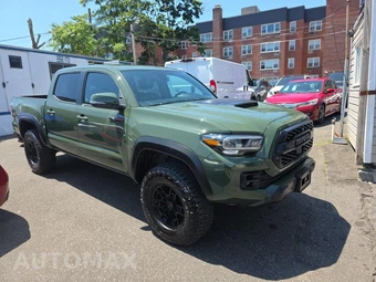 2020 Toyota Tacoma TRD Pro Crew Cab Medium Bed - miniatura 3