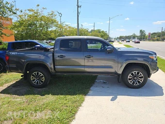 2020 Toyota Tacoma TRD Sport Crew Cab Medium Bed - miniatura 4