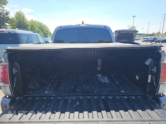 2020 Toyota Tacoma TRD Sport Crew Cab Medium Bed - miniatura 16
