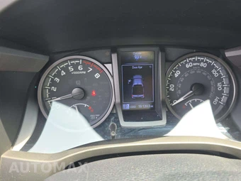2020 Toyota Tacoma TRD Sport Crew Cab Medium Bed - miniatura 9