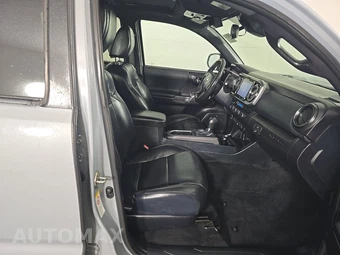 2020 Toyota Tacoma TRD Sport Crew Cab Medium Bed - miniatura 8