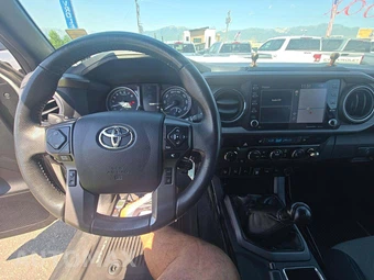 2020 Toyota Tacoma TRD Sport Crew Cab Medium Bed - miniatura 10