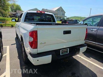 2020 Toyota Tundra Platinum Crew Cab Short Bed - miniatura 2