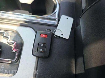 2020 Toyota Tundra Platinum Crew Cab Short Bed - miniatura 8