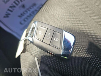 2020 Volkswagen Jetta GLI S - miniatura 5