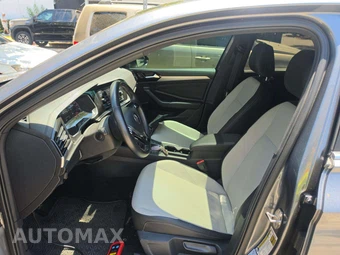 2020 Volkswagen Jetta R-Line – miniatura 6