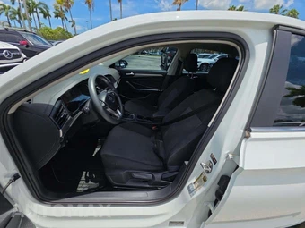 2020 Volkswagen Jetta S – miniatura 3