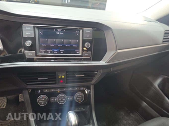 2020 Volkswagen Jetta SE - miniatura 10