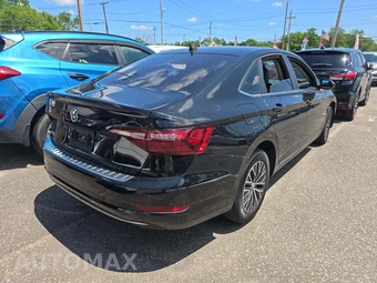 2020 Volkswagen Jetta SE – miniatura 3